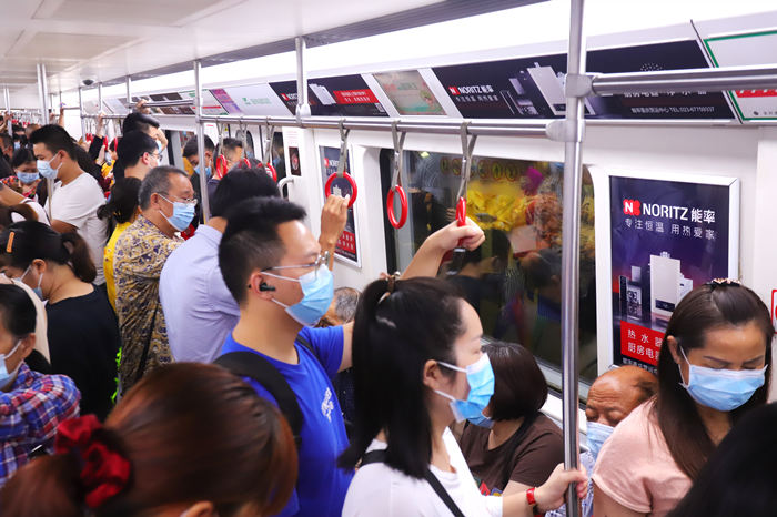 能率电器地铁品牌专列广告