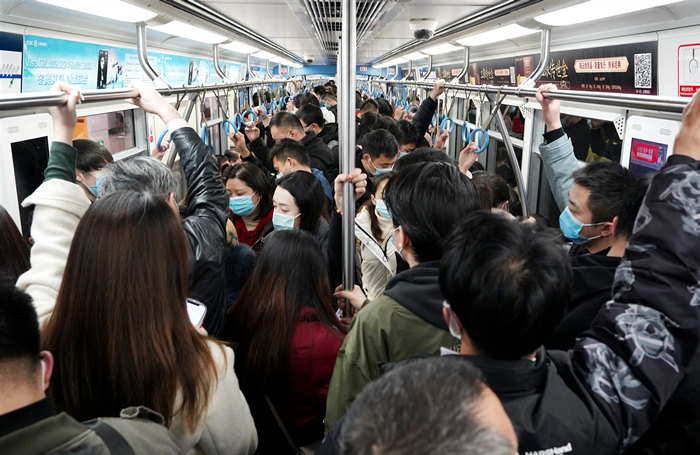 工行银行信用卡地铁广告