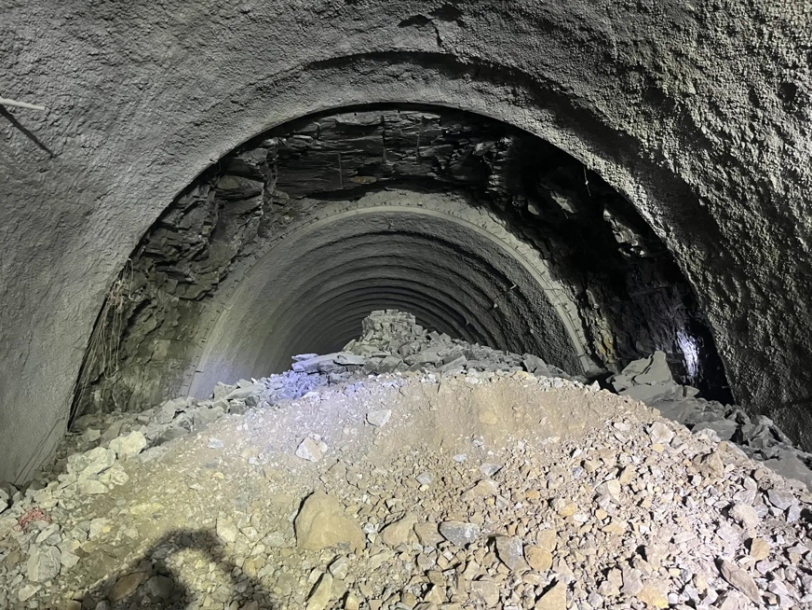 重庆地铁27号线缙云山隧道施工现场