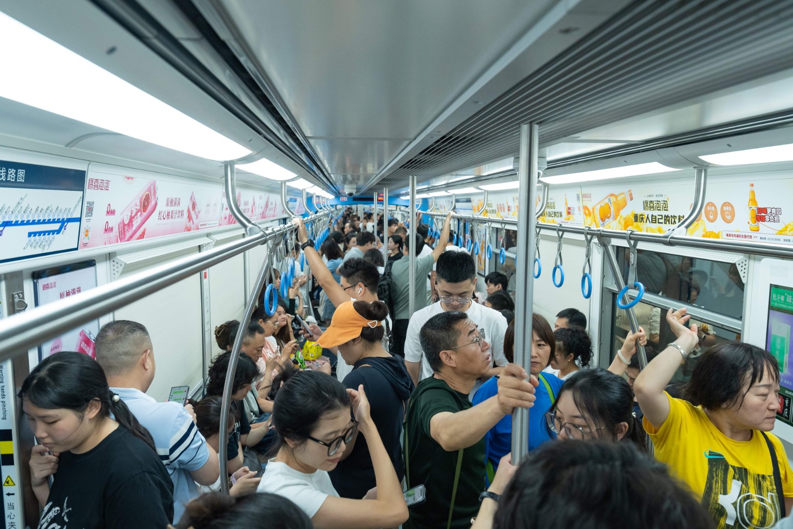 橘喜泡泡地铁品牌专列广告投放